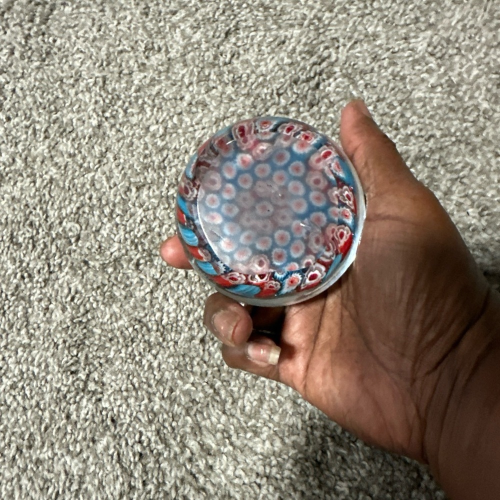 Murano Paperweight - Picture 2 of 4